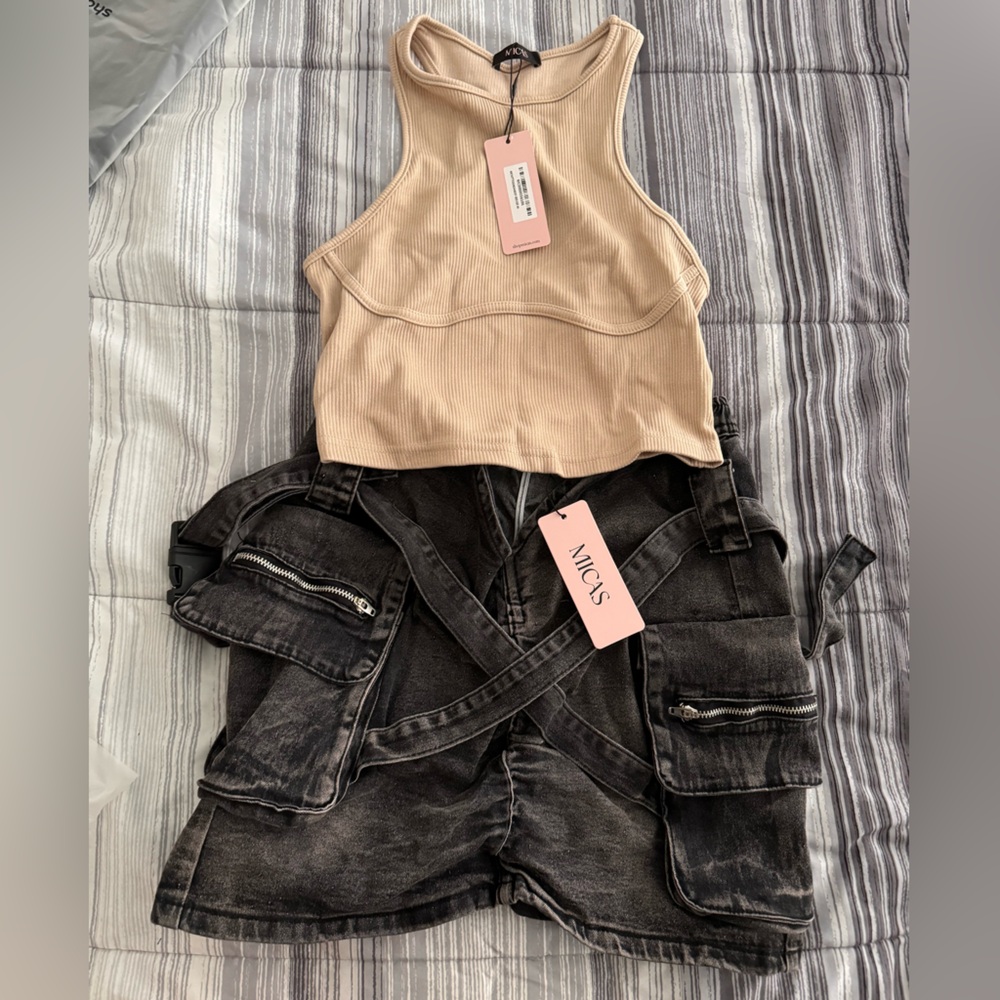 Ribbed tank and v waist demin skirt